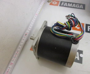 шаговый двигатель
(тех. характеристики: 1,8°, 3V, 4A, 2,1 Nm.) на станок для заточки дисковых пил мод. ASP-631F LAKFAM Wobit